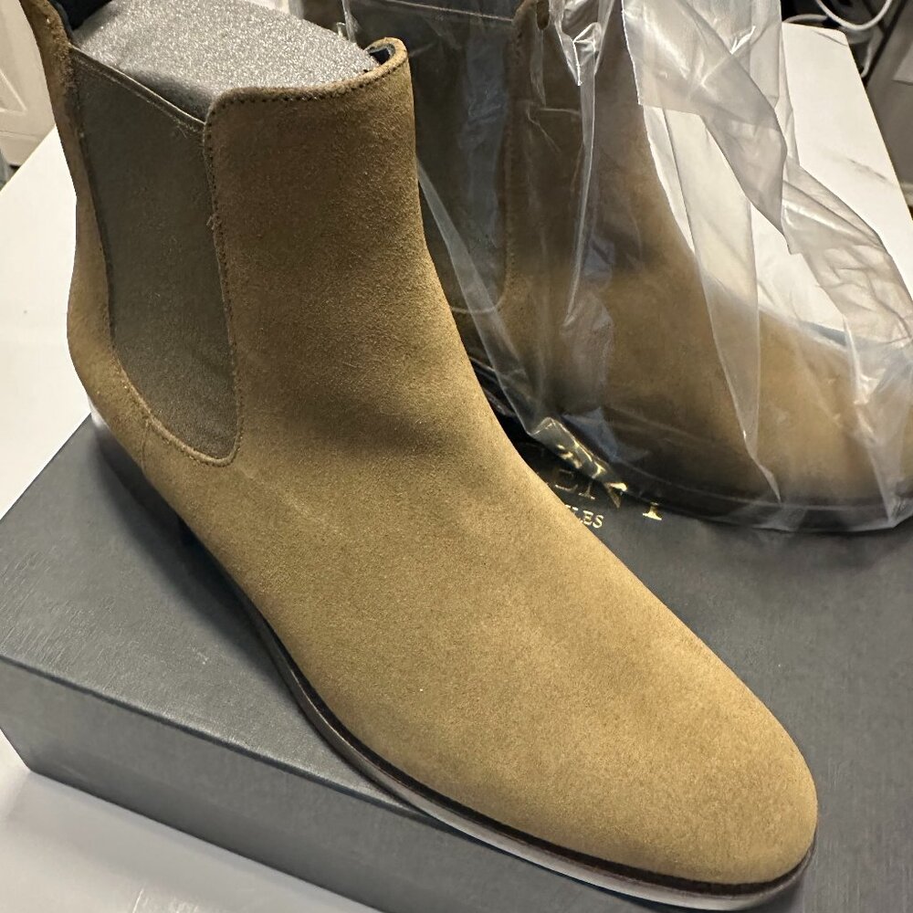 Lucent Los Angeles Chelsea Boots | Women's Green Suede | 8US 39UK New in Box